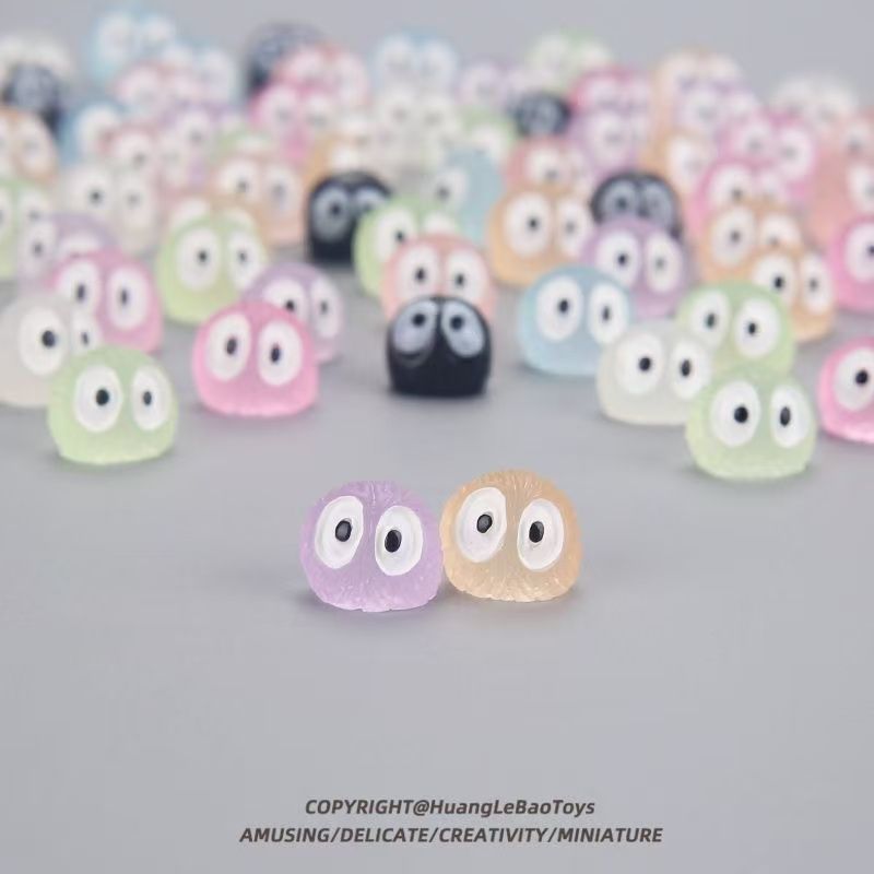 卡通迷你夜光灰尘精灵小煤球千与千寻微缩发光模型桌面小玩具摆件