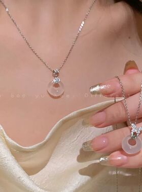 新中式平安扣吊坠项链女款轻奢高级感锁骨链2024新款国风装饰配饰