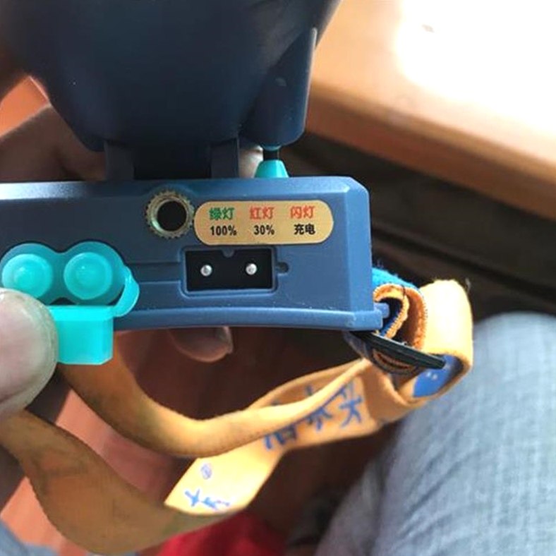 829A炫友686雄亮妙眼全防水双锂电超声波潜水头灯大2双孔充电器线