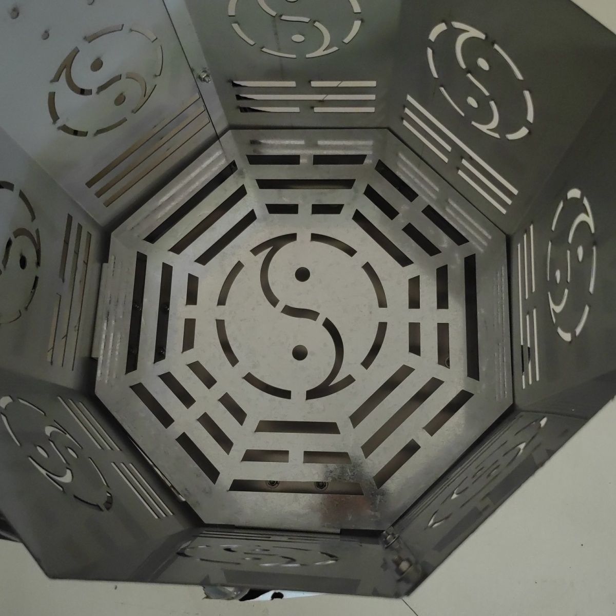 豪华不锈钢八卦元宝桶传统与现代结合上手易用适合家庭恭拜招财
