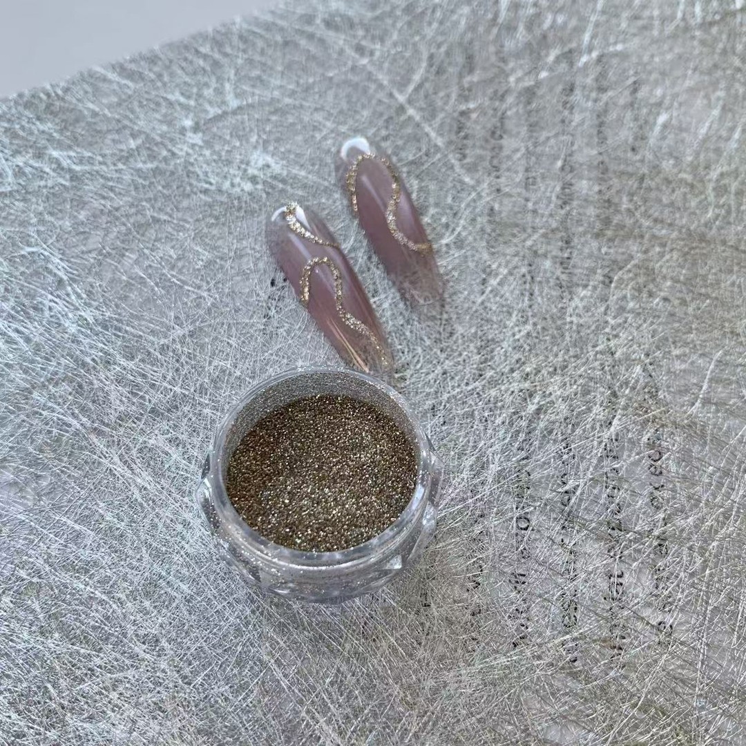 美甲碎钻粉银色香槟色