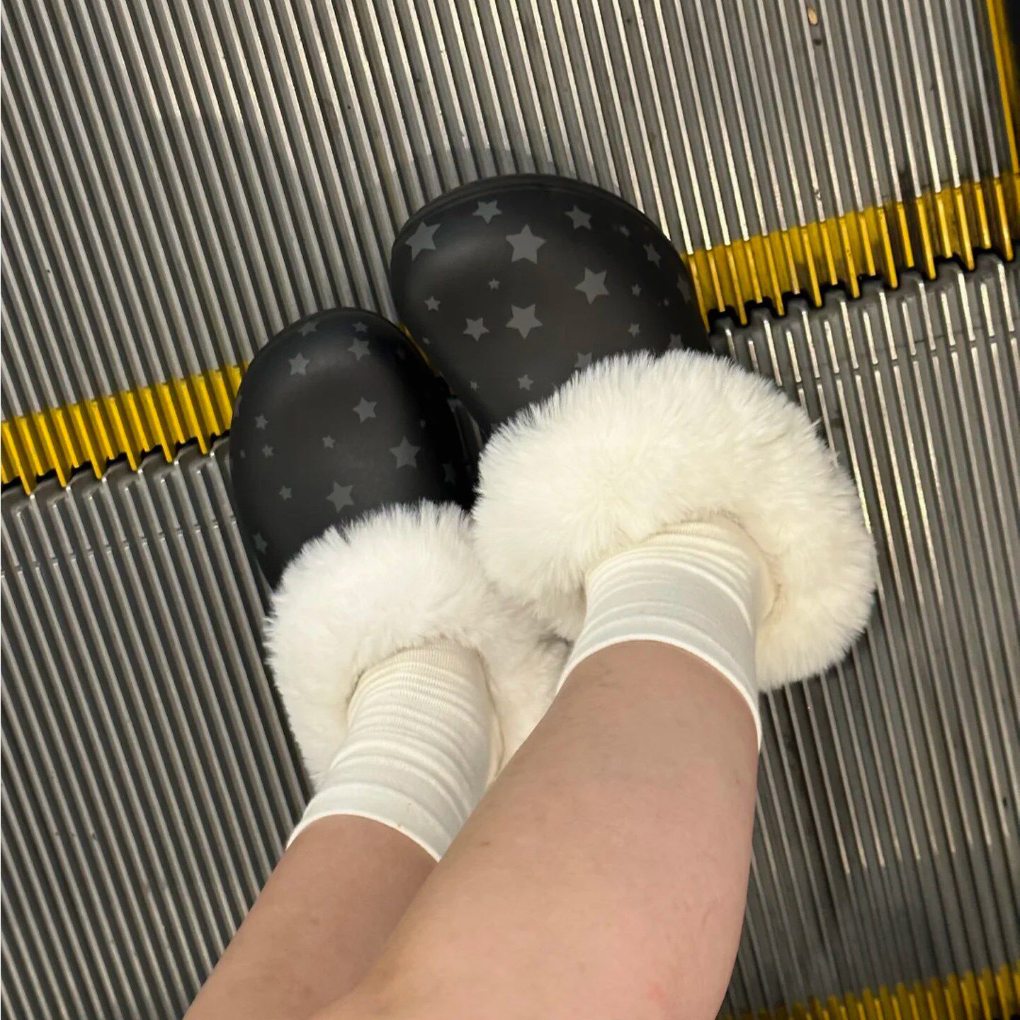 洞洞鞋毛绒内胆棉加绒可拆卸秋冬季鞋套加厚鞋垫棉拖鞋外穿配饰