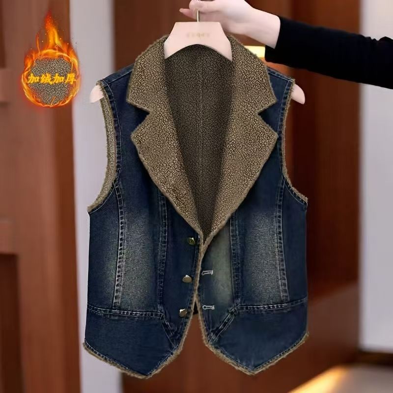 牛仔设计时尚马甲加绒加厚短款2025秋冬新款百搭无袖西装上衣坎肩