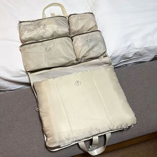 旅行收纳袋悬挂式内衣内裤分格袋可携式衣物整理包行李收纳防水挂