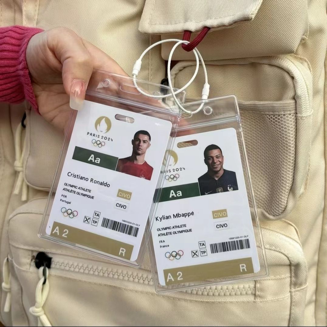 巴黎足球运动员书包挂件C罗梅西内马尔姆巴佩参赛球星卡学生礼物