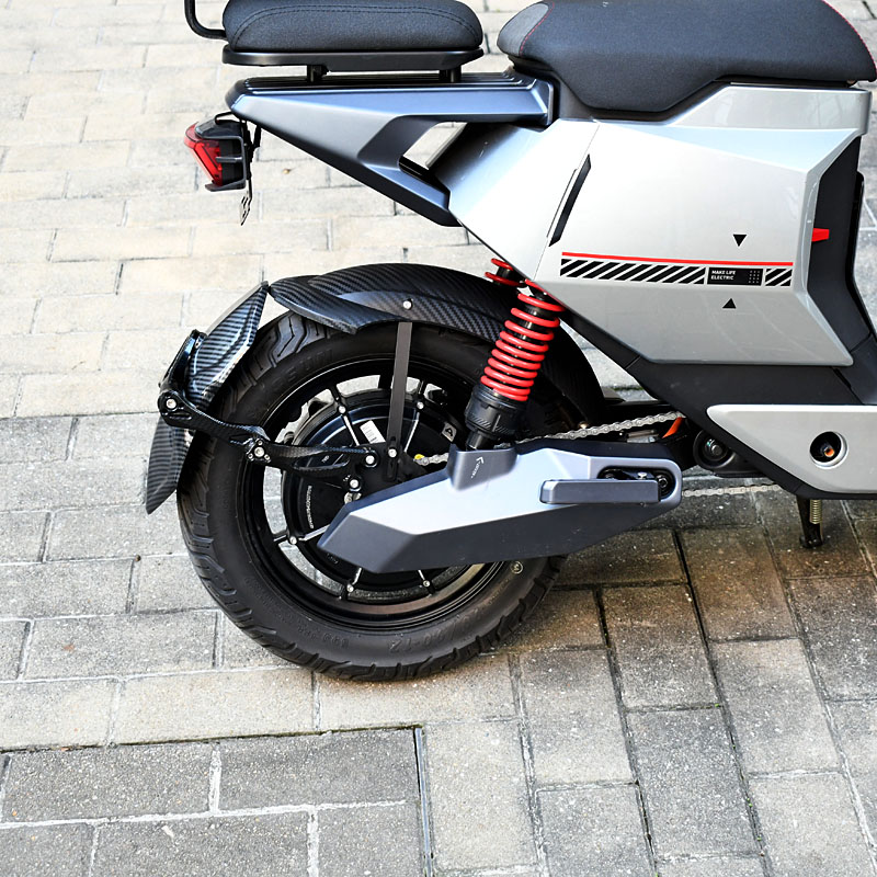 适用小牛电动车F400T挡泥板 f400t后挡泥板挡水盾改装配件