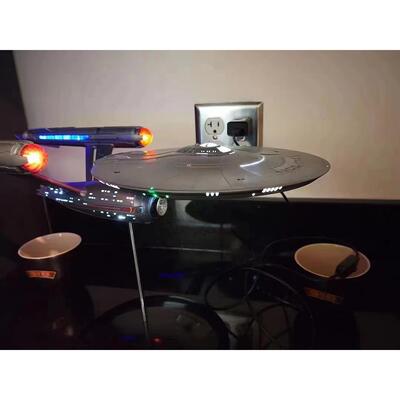 爆款桌面摆件宇宙飞船产品1:1000飞行装饰星际飞船金属模型