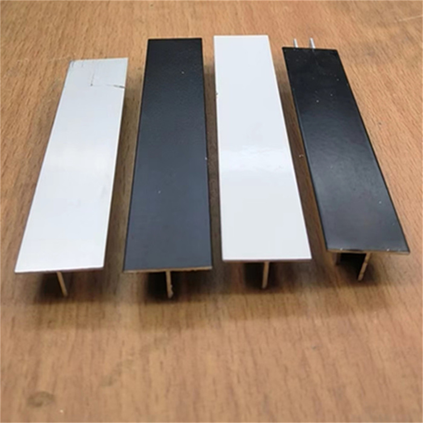 铝合金烤黑漆T型铝20*10吊顶龙骨接缝压条收缝T型铝板收缩缝压条