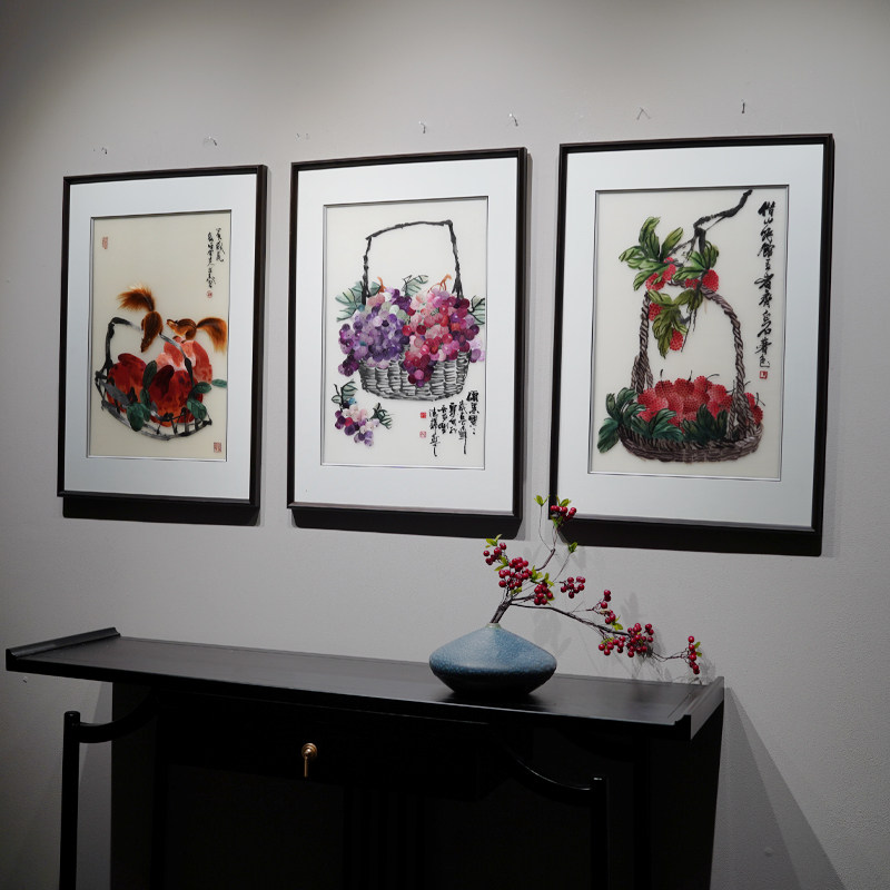 新中式风格果篮寿桃葡萄草莓餐厅纯手工刺绣吉祥水果带框成品挂画