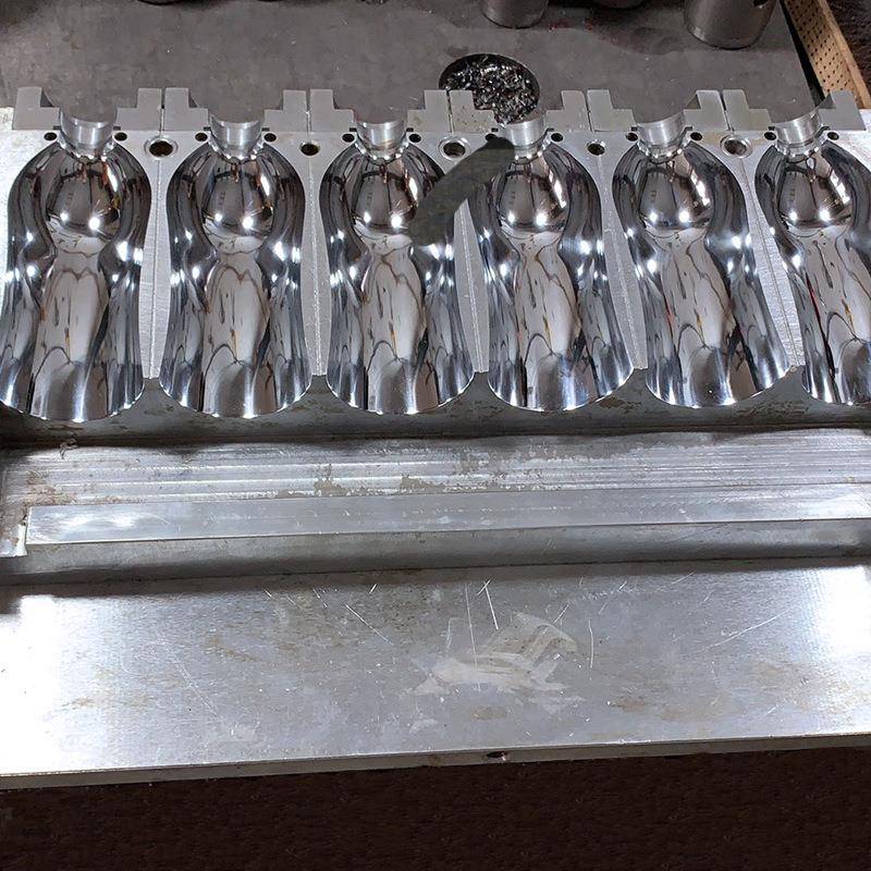 厂家供应吹塑瓶子模具吹塑护栏模具吹塑塑料桶模具可加工定制