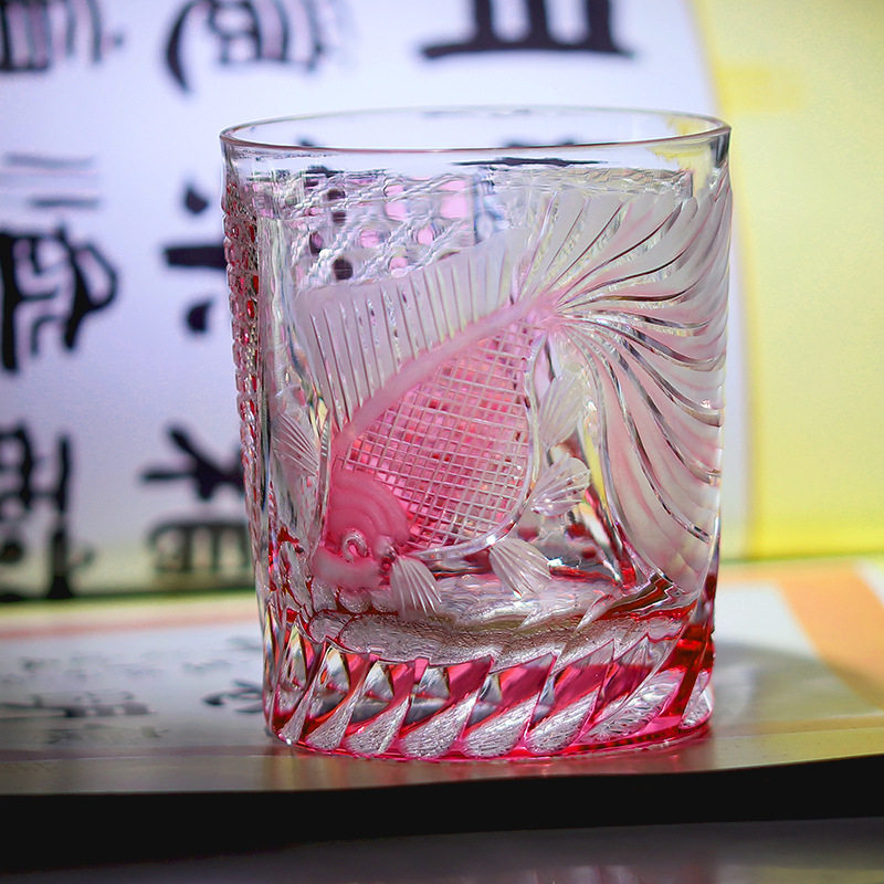 金致手工雕刻威士忌水晶玻璃酒杯粉色金红色金鱼人工江户切子礼物
