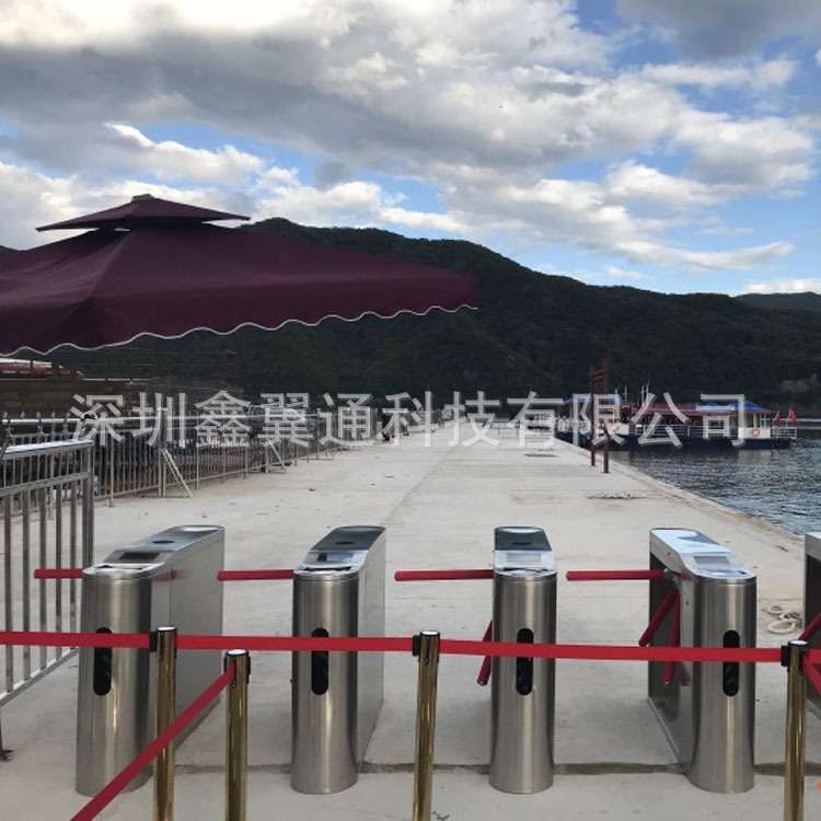 景区票务闸机系统 景区单向出入口旋转闸 吞卡三辊闸机 三杆闸