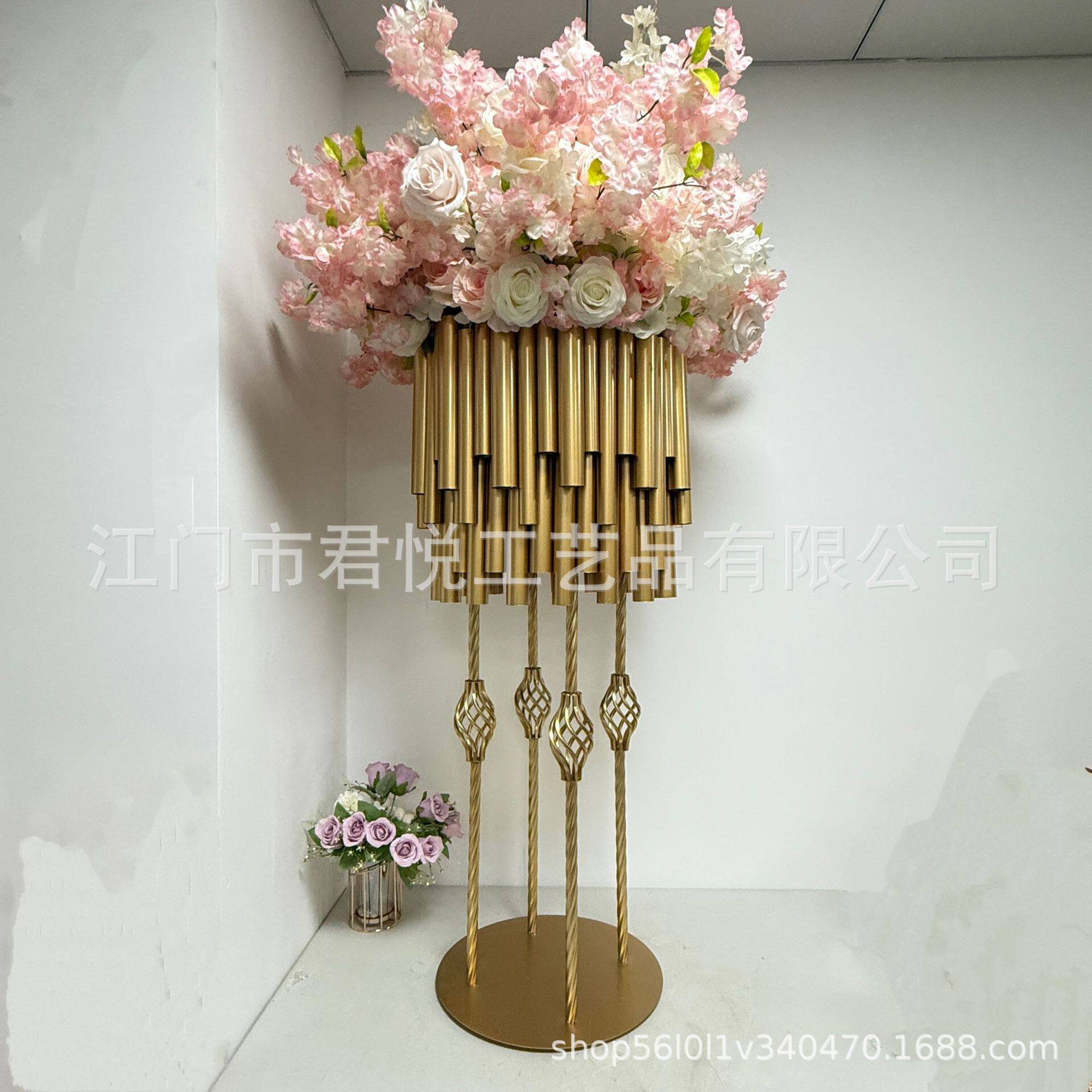 欧式家居工艺品轻奢创意铁艺步步高升花器摆婚庆路引摆件