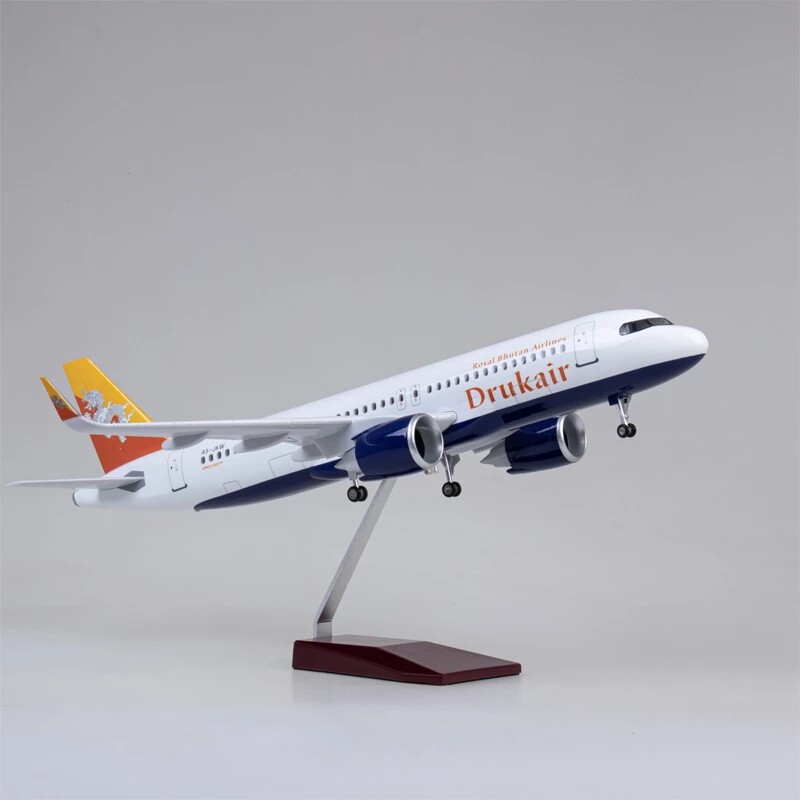 47CM带灯不丹皇家航空A320neo仿真客机飞机模型航模爱好者收藏品
