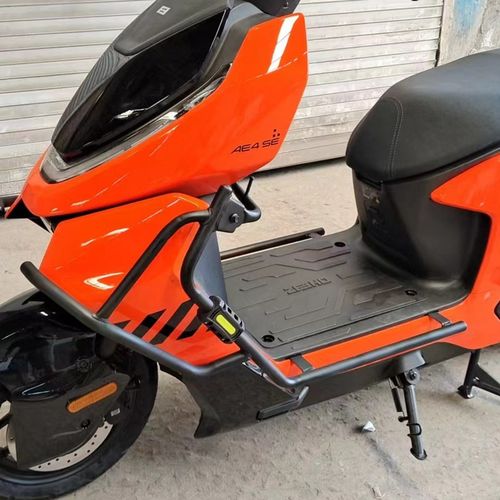 适用ZEEHO极核ae4电摩款电动车护杠改装M防撞防摔保险杠加厚后尾