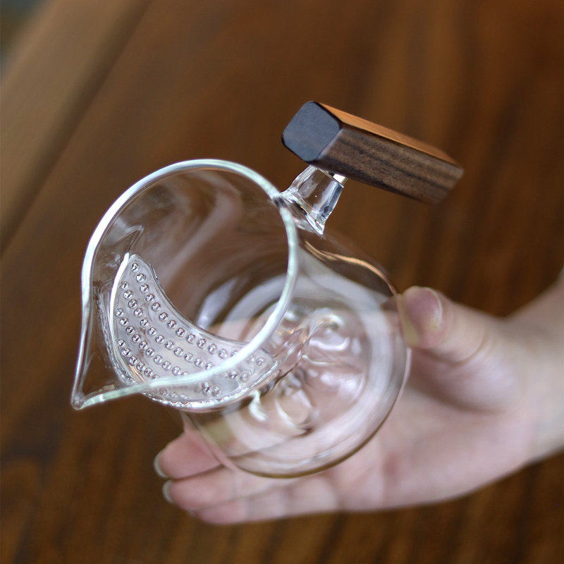 新款观山月牙公道杯杯漏一体分茶器木把耐热玻璃公杯绿茶专用茶海