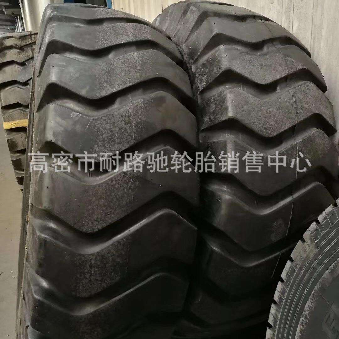 港口码头龙门吊车轮胎21.00-25 21.00-35 18.00-25 E-3真空尼龙胎
