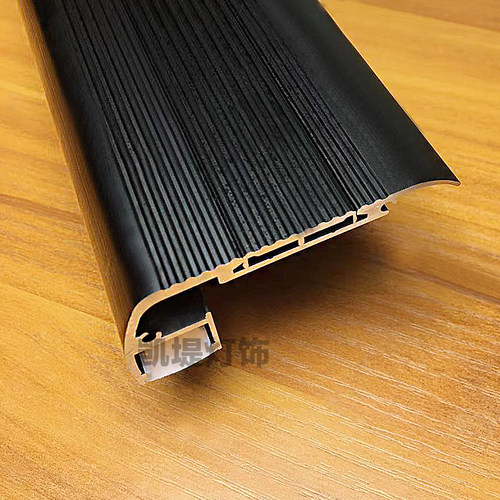 网红楼梯踏步灯槽防滑明装户外影院台阶铝合金自动感应追光楼梯灯