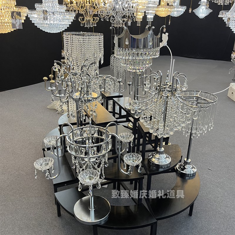 新款婚庆桌花器烛台电镀铁w艺压克力婚礼道具酒店舞台餐桌桌摆件