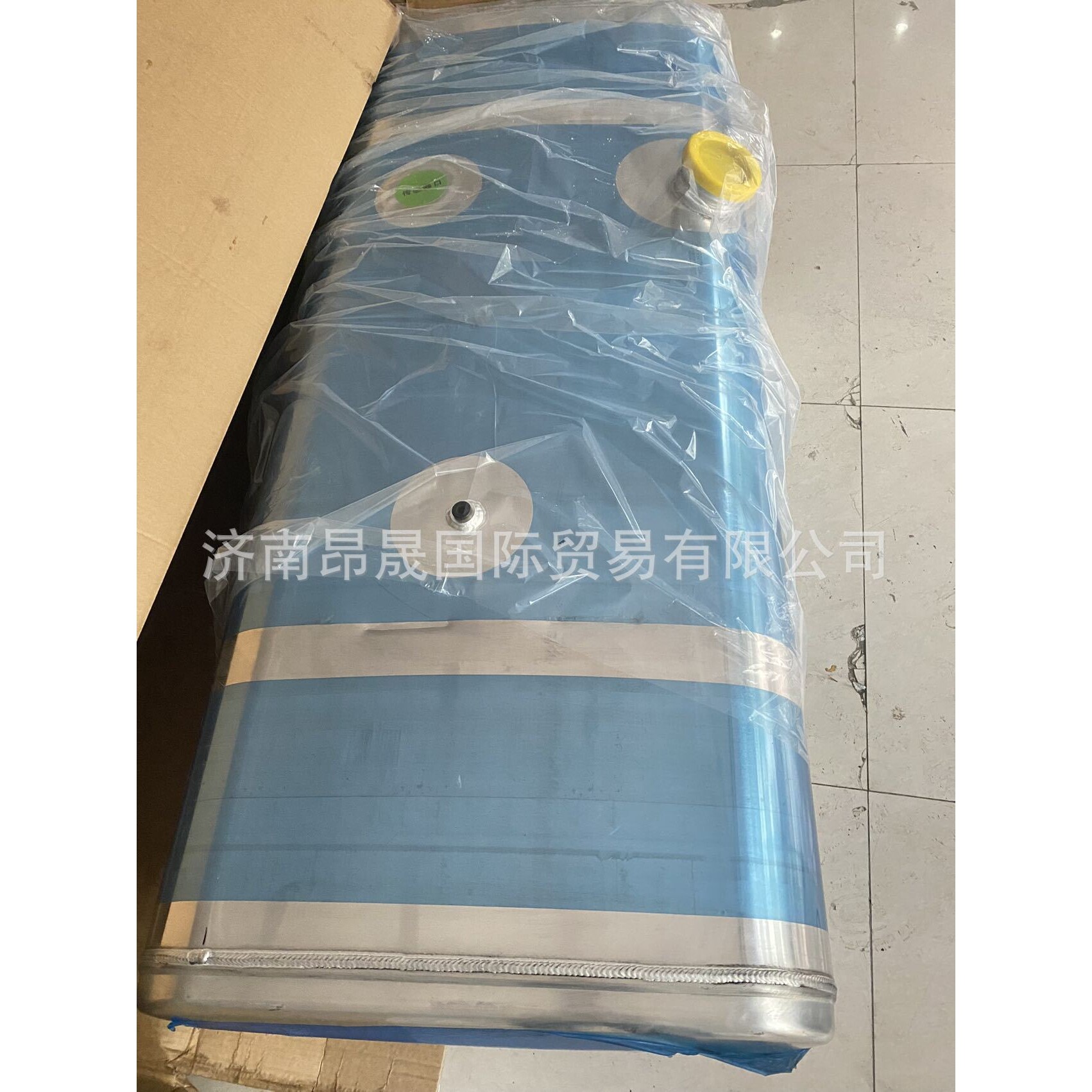 重汽HOWO T7 C7配件WG9925555696 600L铝合金油箱(675X620)右置