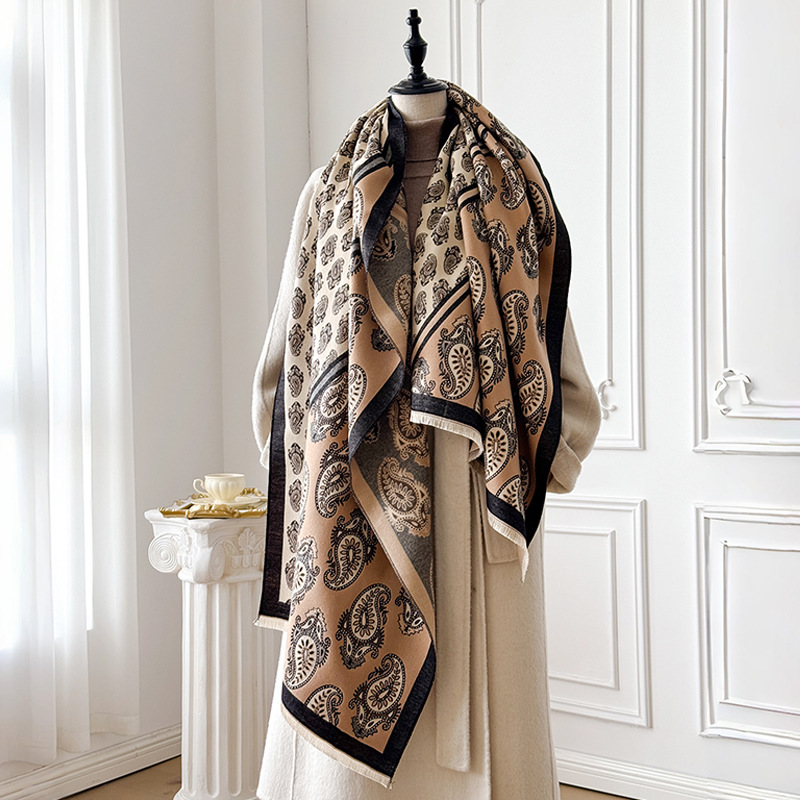 2025秋季新款腰果花羊绒手感流苏围脖女时尚减龄提花围巾保暖加厚