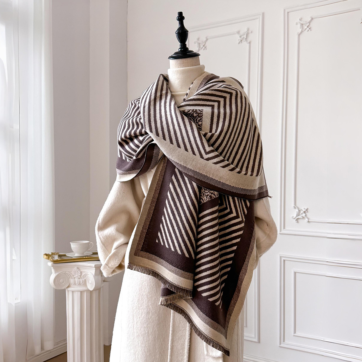 秋季披肩两用韩版百搭时尚正方形条纹加厚保暖围脖仿羊绒围巾女冬