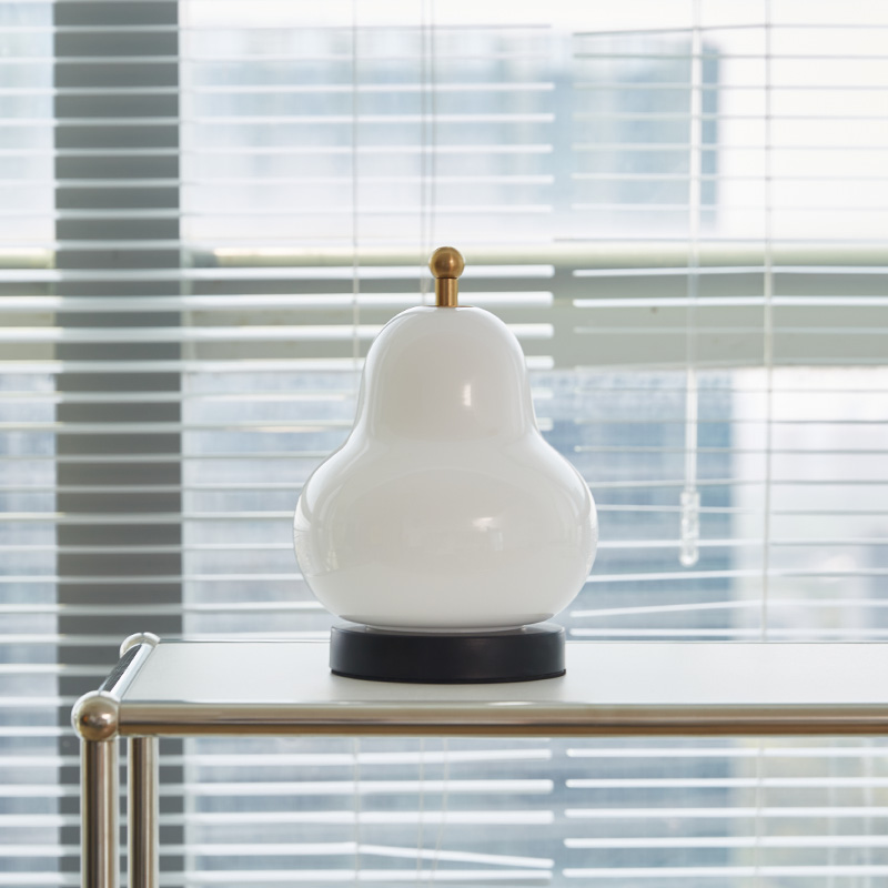由灯记法式中古奶油梨子小夜灯卧室床头书房充电氛围便捷装饰台灯