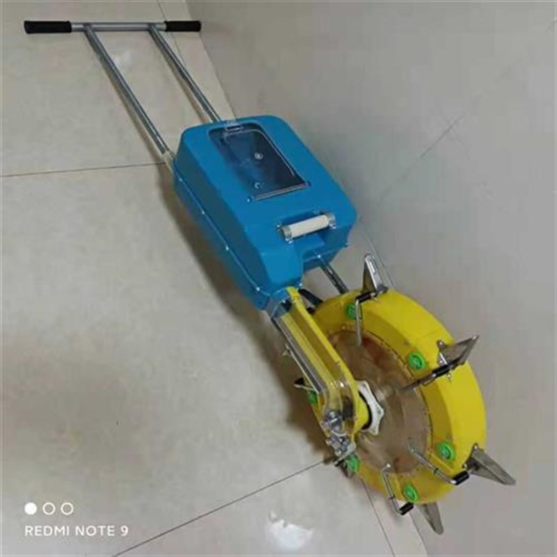 手推式玉米施肥器深层土下追肥神器手动新款滚轮施V肥机小型多功