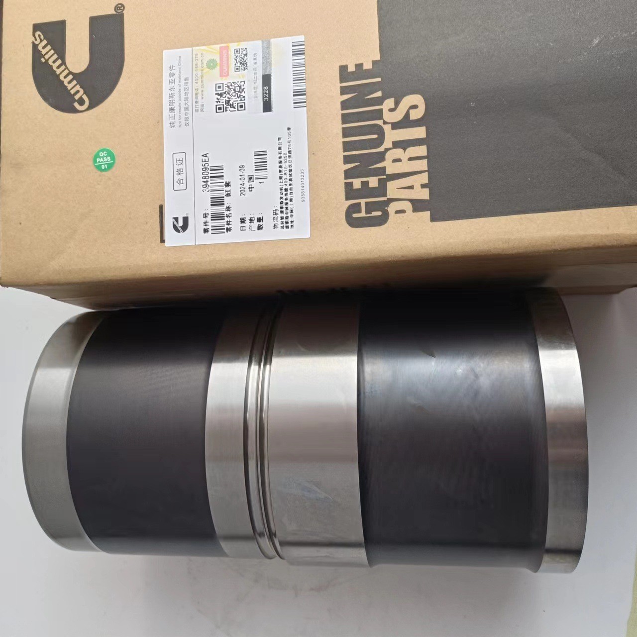 康明斯6CT8.3发动机配件气缸套 3800328 3948095 3944044/3800328
