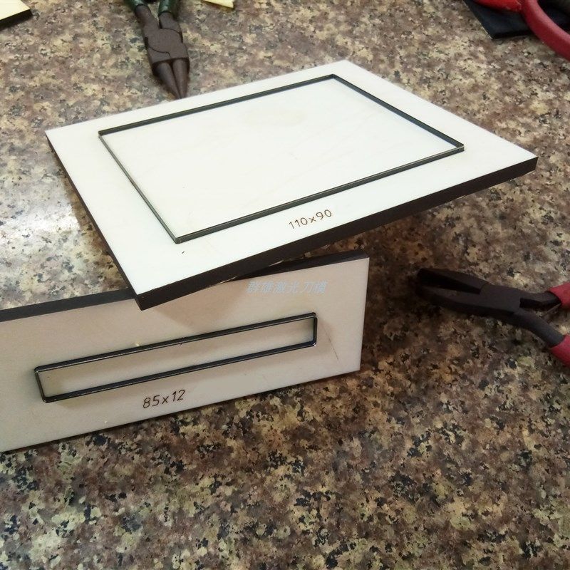 横坚刀模跳刀多用刀板商标机激光刀模定做模切不干胶标签胶板啤刀