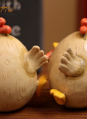 欢乐手绘可爱快乐鸡m多多情侣鸡乡村风树脂桌面餐厅送礼物装饰摆