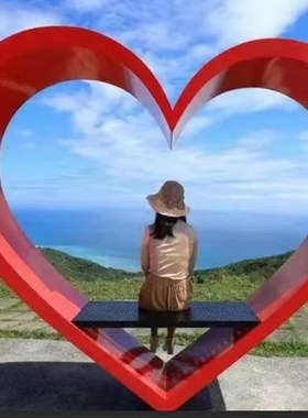 户外景区网红打卡爱心座椅v相框摆件布置造型装饰造景道具装置景