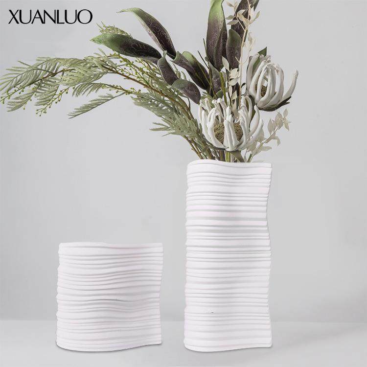 简约树脂花瓶黑白插花器橱窗客厅售楼处高低条纹花瓶桌面摆件,纺织面料/辅料/配套,纺织机械配件,淘宝优惠券,粉丝福利购,淘宝优惠卷