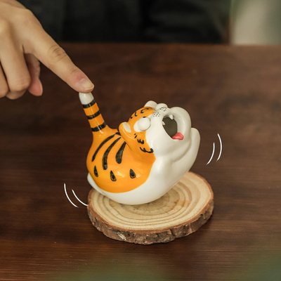 可瓷桌面老虎摆件陶爱香插线倒创意茶宠生肖不香翁客厅茶几家用