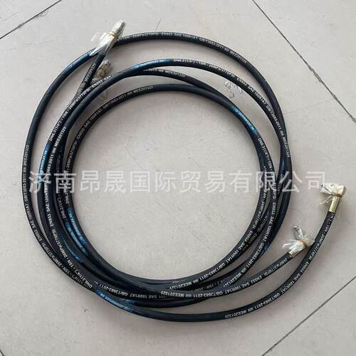 重汽HOWO T7H 汕德卡C7H C9H配件 离合器液压油管 711W31111-6003