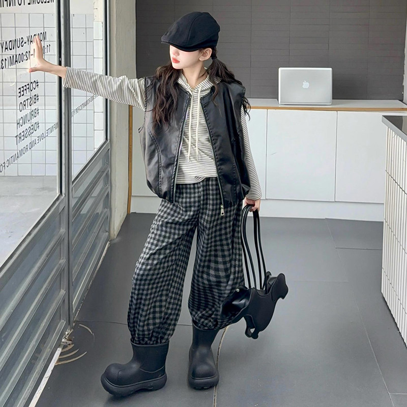 女童春秋季休闲三件套韩版洋气时髦皮马甲格子裤套装潮酷时尚套装