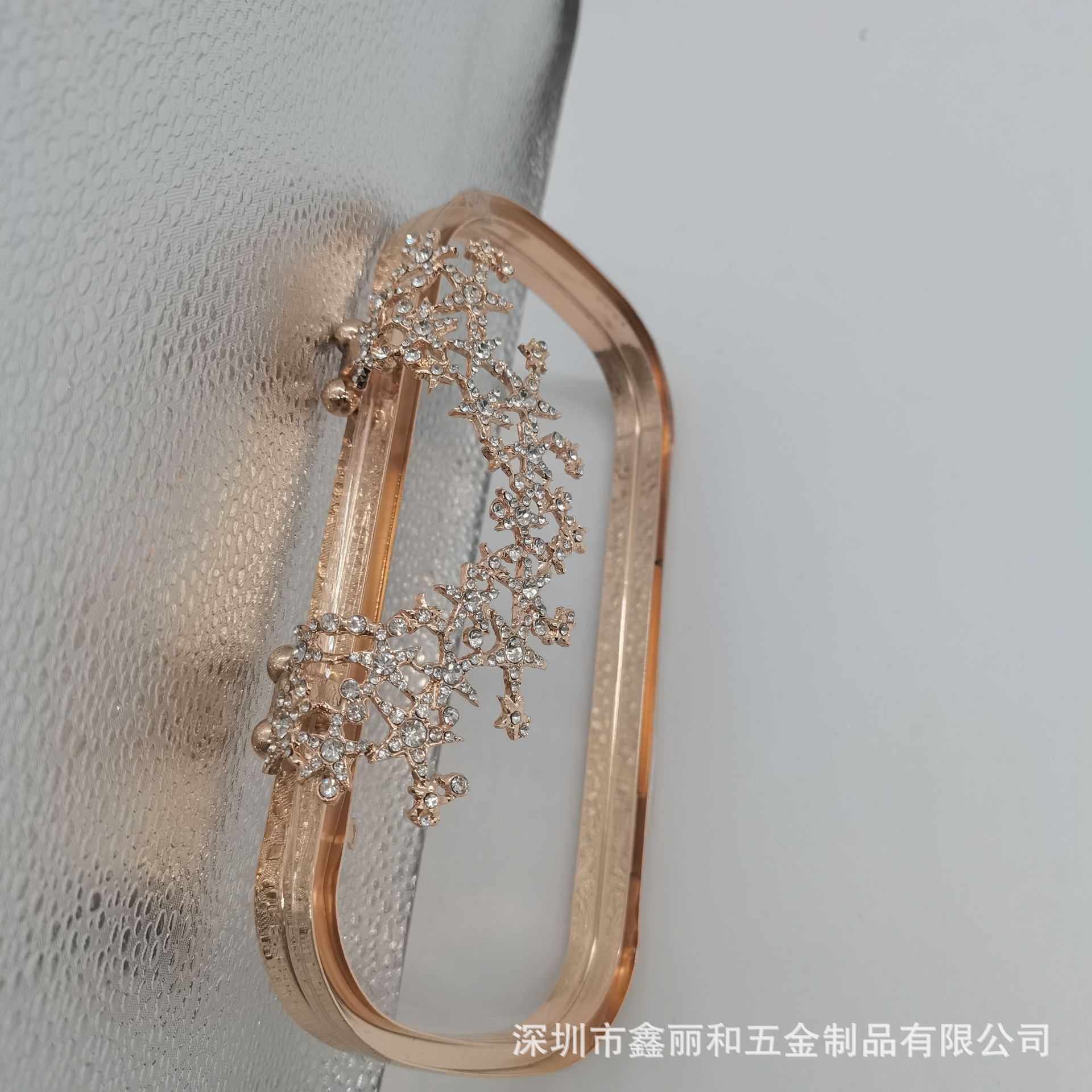 厂家现货:翻盖头花片盒仔铰 晚宴包口金 钻石盖头 五金配件 批