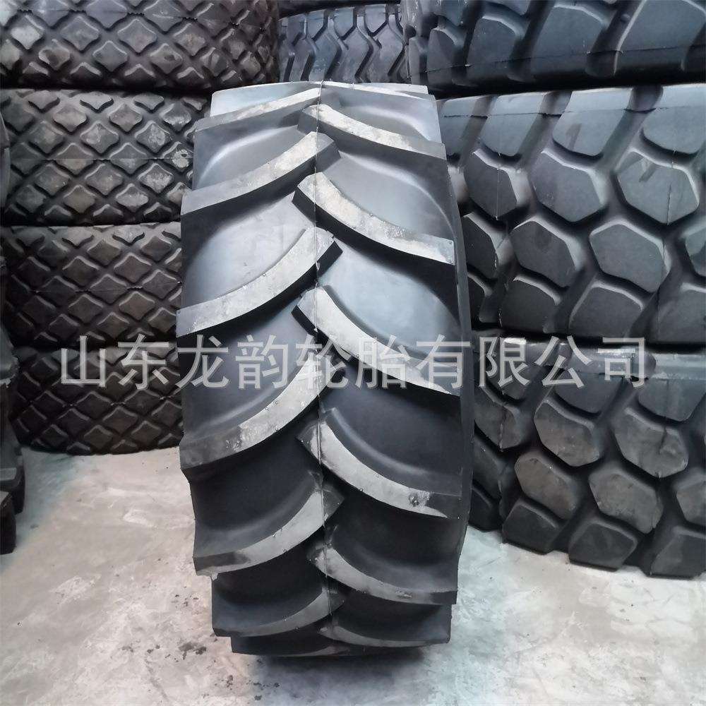 徐州甲字23.1-26路拌机林业机械工程人字轮胎大型拖拉机人字花纹