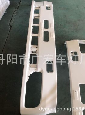 日系卡车日HIN野MEGA700保险杠进口版喷漆白色