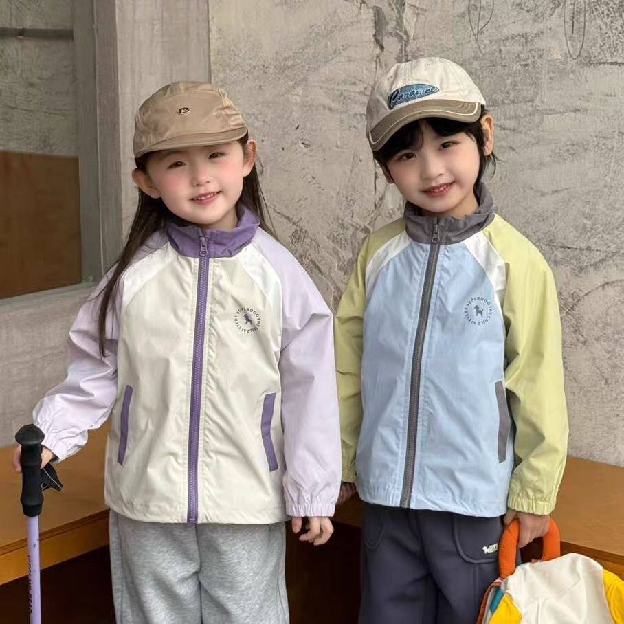 女童外套薄款春装2026新款男童早春防风冲锋衣宝宝户外运动上衣潮图片