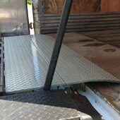 厂家供应台边登车桥6T手动机械式 货台高度调节板简易电动卸货平台