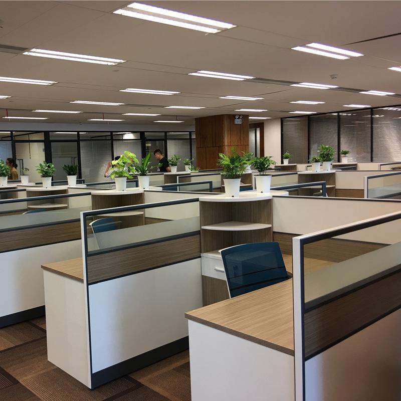 广东办公家具职员办公桌屏风工作位隔断卡位桌电脑桌2人4人位组合