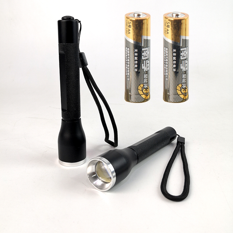 5号干电池强光变焦手电筒防水三档露营自驾游夜骑家用学生住宿灯
