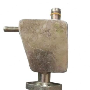 一拖东方红原厂配件配柴油发动机油气分离器油水分离器废弃废气盒