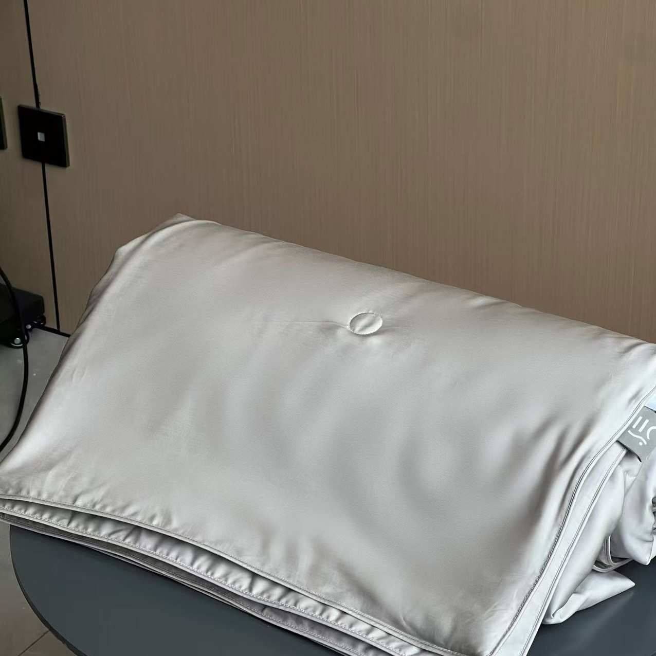 100支超细旦天丝夏凉被纯色丝滑凉感纤维蚕丝可水洗被纯棉绗缝