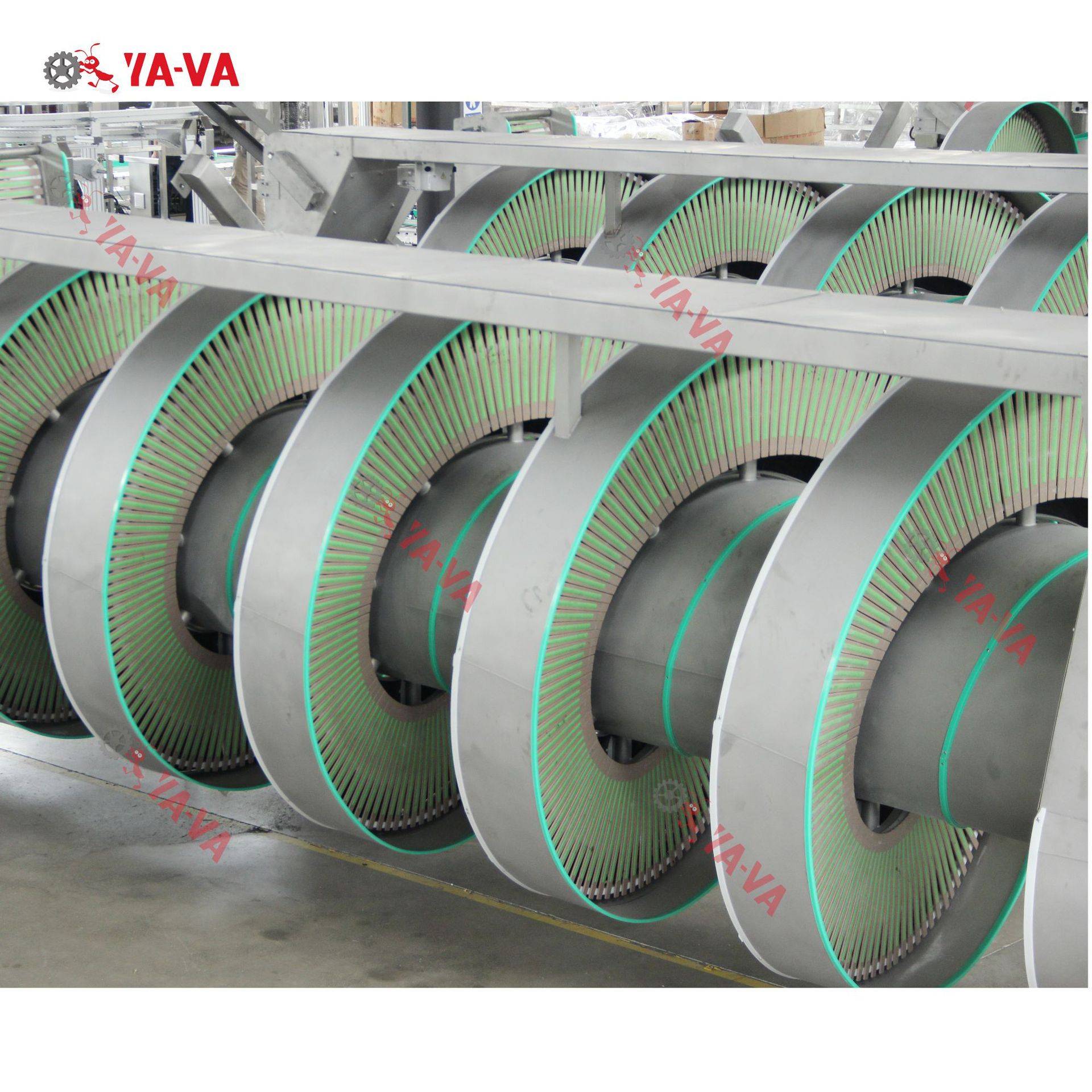 链板升降螺旋输送机  纸箱、物料框，袋子上下楼输送机 厂家直供