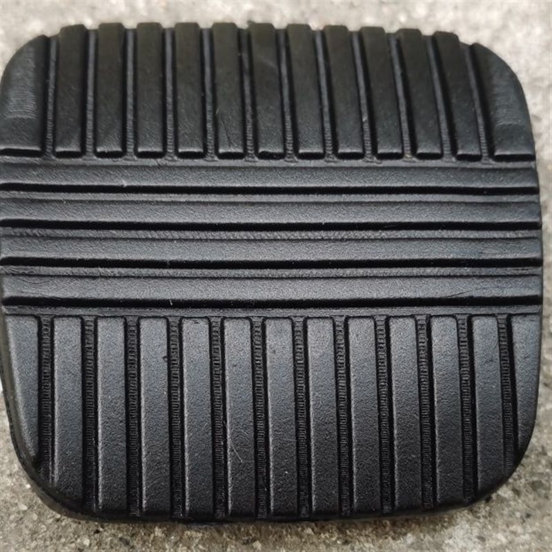 原装东风多利卡D5D6D7D8D9离合踏板皮套刹车踏板护套胶皮套耐磨防