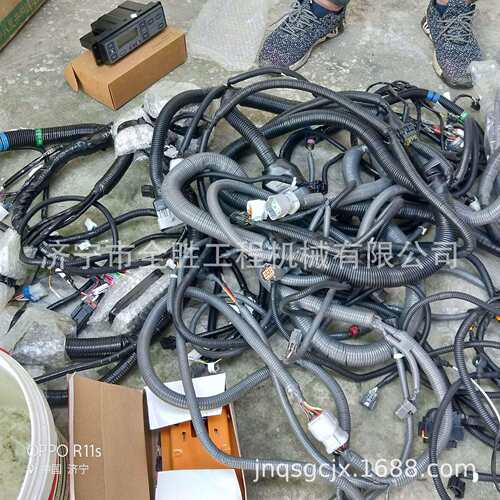 SK350挖掘机驾驶室全车线束 全车软管 破碎锤 钎杆 油管