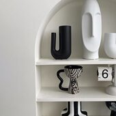 态生活北欧简约创意级感饰品网红家居客厅酒柜马到成功装 饰摆件