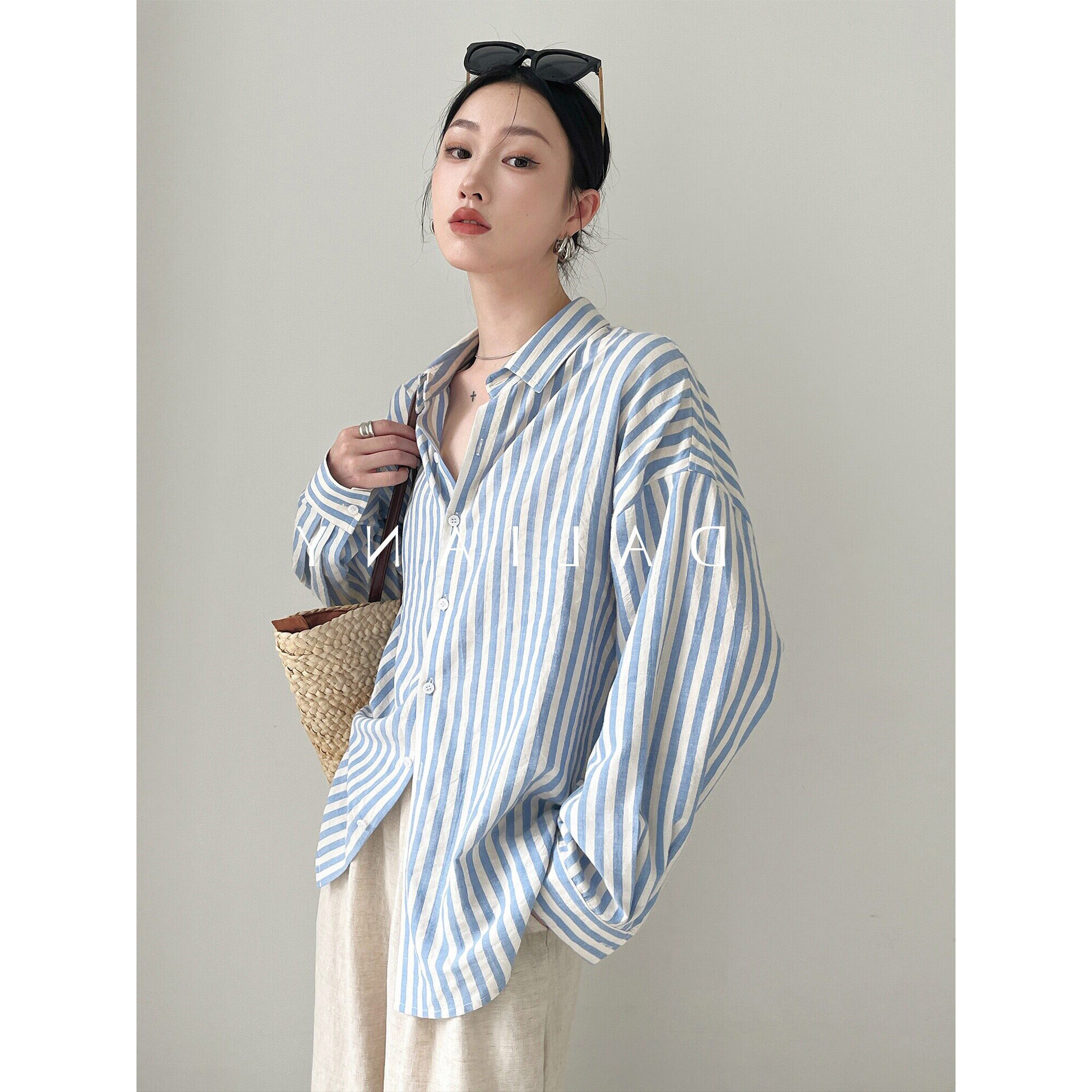 法式慵懒蓝白条纹长袖衬衫女春夏外穿松弛感衬衣宽松防晒上衣外套
